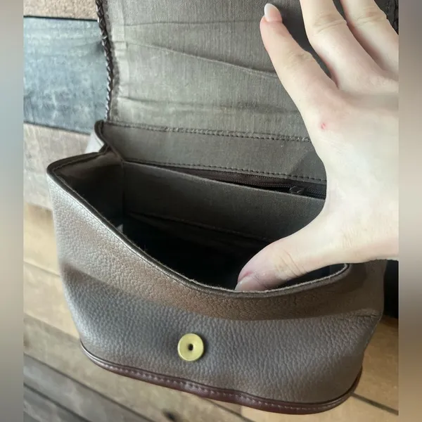 American-vintage Women's Brown and Burgundy Bag - Image 8