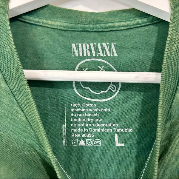 Nirvana Unisex In Utero Crewneck Graphic T-Shirt Green Large NWOT Grunge 90s - Image 3