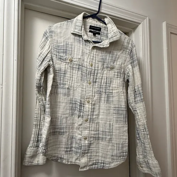 Banana Republic Women’s Gray and White Quilted Plaid Shirt Size Small - Image 3