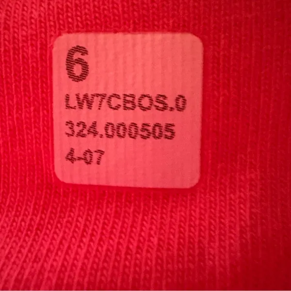 Lululemon Scuba High Rise short, 5". NWT SZ 6 SAKR (Sakura Pink) - Image 4