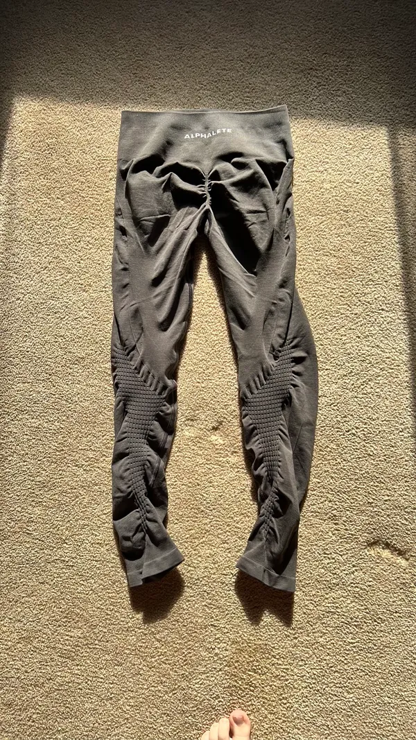 Alphalete Athletics Amplify Contour Legging - Image 3