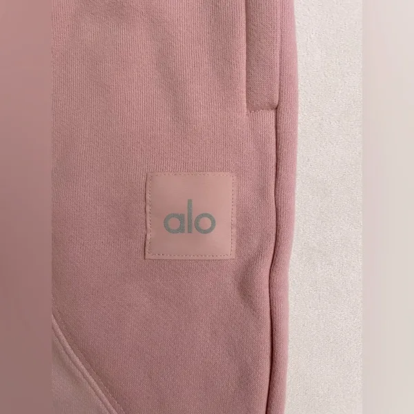 ALO Yoga NWOT Make Waves Sweatpants Sunset Pink Tonal Special Edition color M - Image 9