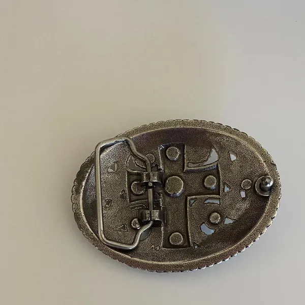 Source Unknown Silver and Gold Embellished Belt Buckle - Image 2