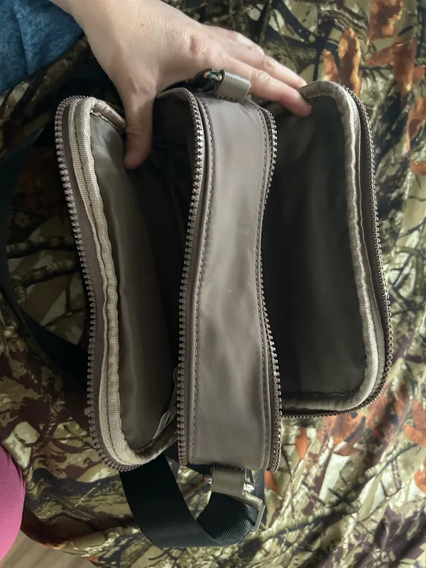 Amazon Crossbody Purse - Image 3