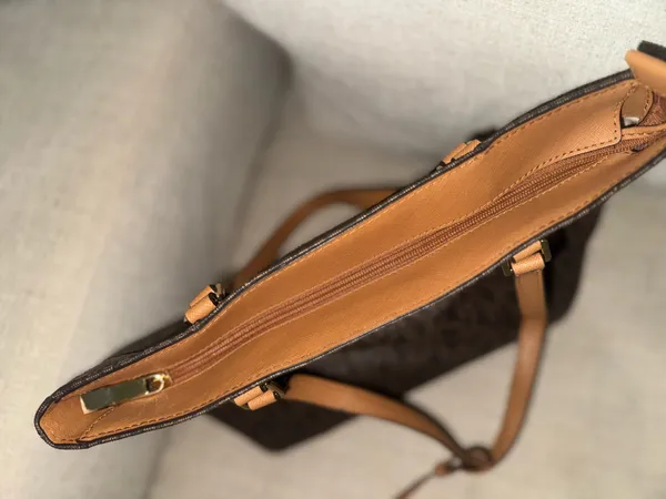 Michael Kors tote brand new - Image 5