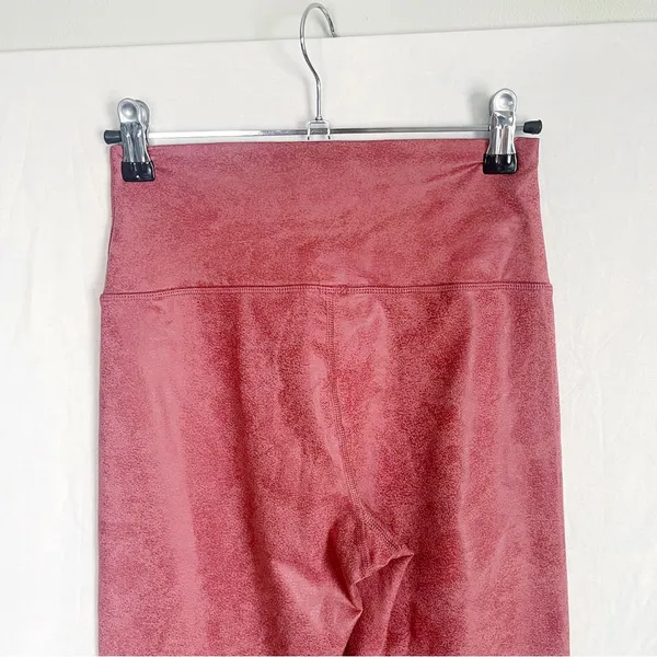 OFFLINE X AERIE | Pink Wax Coated Crossover Leggings Sz M - Image 7