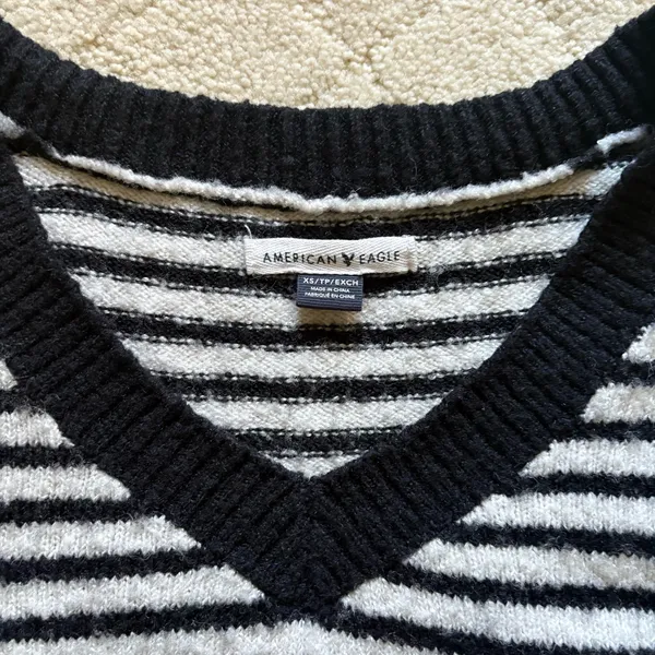 American Eagle Sweater - Image 2