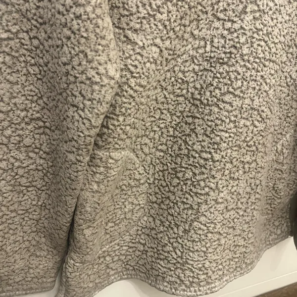Love Tree‎ 1/4 Zip Soft Pullover 
Fleece
Size small - Image 2