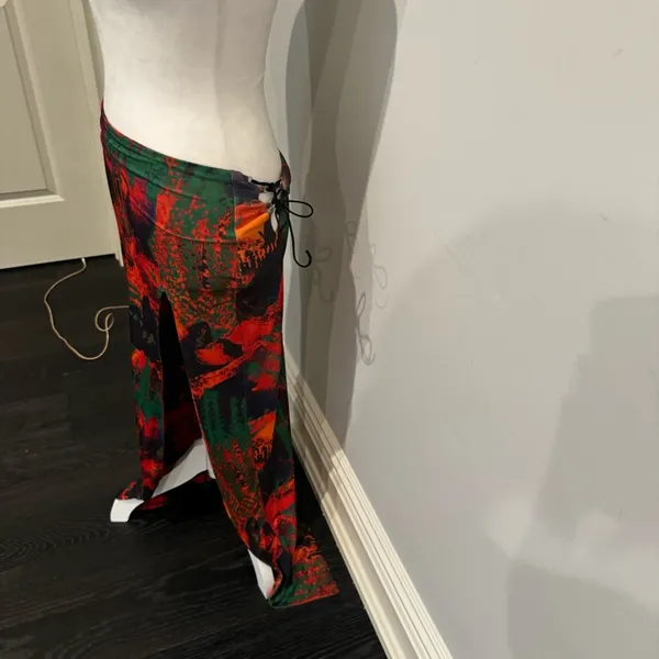 Tiger Mist Black Red & Green Design Maxi Skirt - Image 2