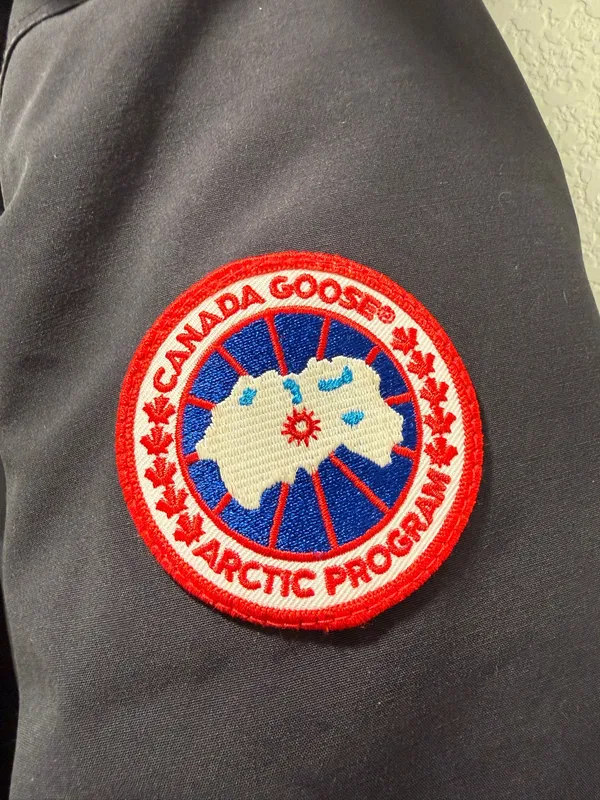 Canada Goose navy trillium heritage down parka coat with coyote fur hood - Image 3