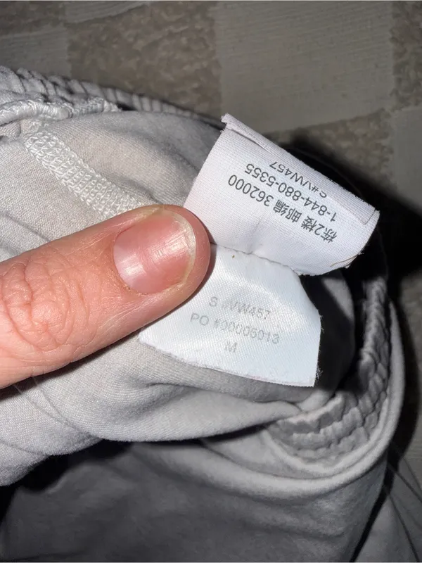 Vuori Light‎ Gray Performance Joggers size M - Image 5