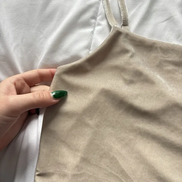 Banana Republic Womens Medium Beige Tan Cami‎ Top Feminine Dainty Coquette Minimalist Basic Y2K - Image 2