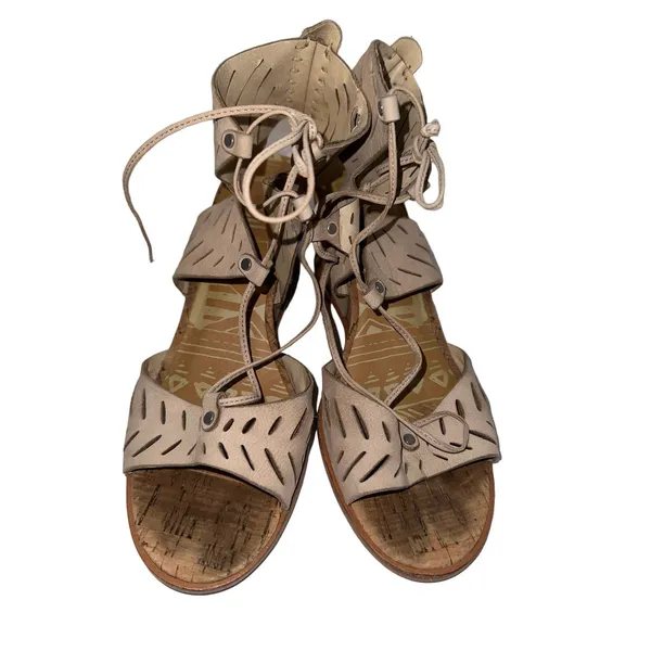 DV Dolce Vita tan lace up‎ wedge sandals size 7.5 - Image 2