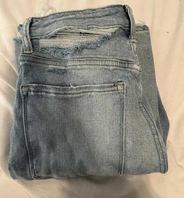 Risen Mom Jeans - Image 3