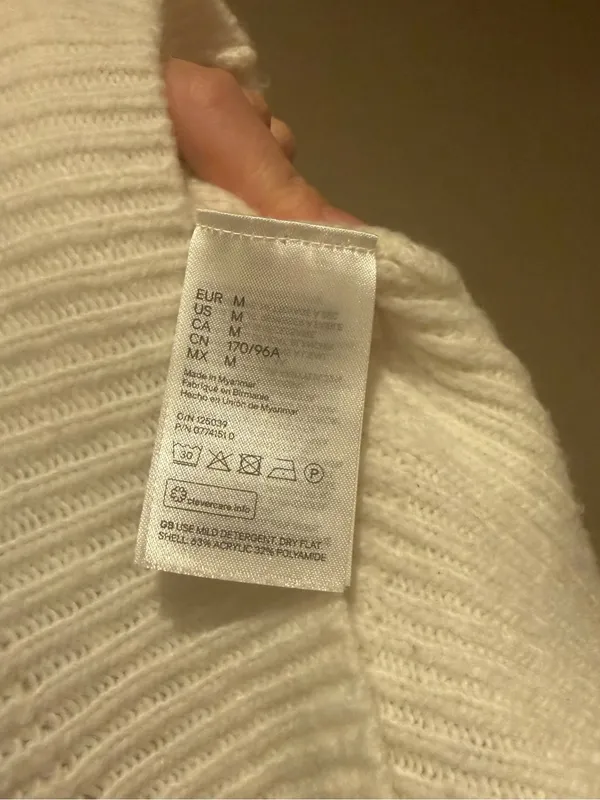 H&M White Knit Long Sleeve Sweater Dress - Image 6