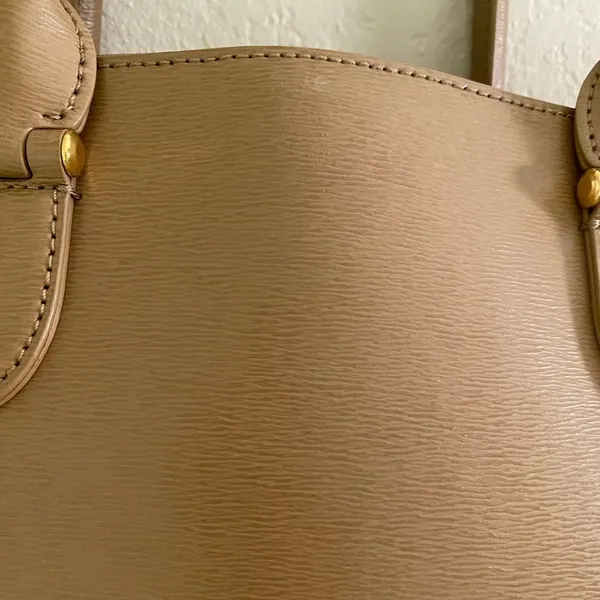 Lauren Ralph Lauren Leather Newbury Tan Tote Bag. - Image 7
