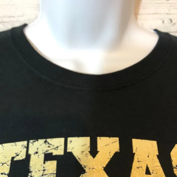 Gildan Texas Strong graphic tee T-Shirt Women’s Patriotic T-Shirt USA Flag Texas Pride - Image 3