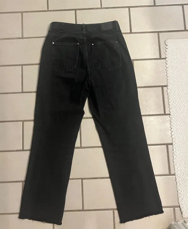 Black Jeans - Image 2