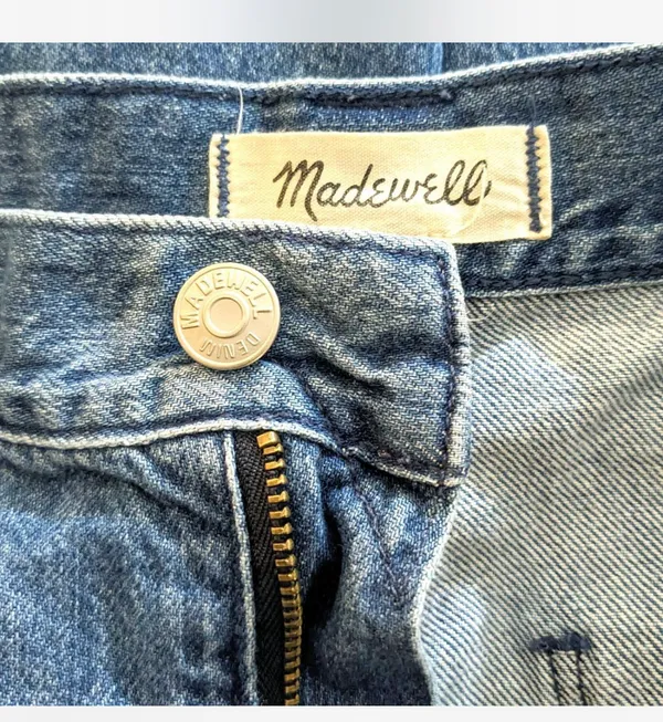 High-Rise Tapered Jeans in Ventnor - Image 7