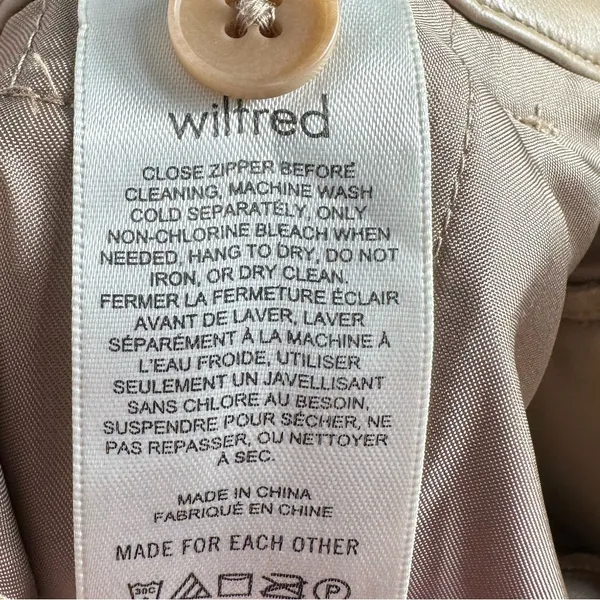 Aritzia Wilfred Vegan Leather Bermuda Shorts 4‎ Taupe Pleated High Rise NWT - Image 9