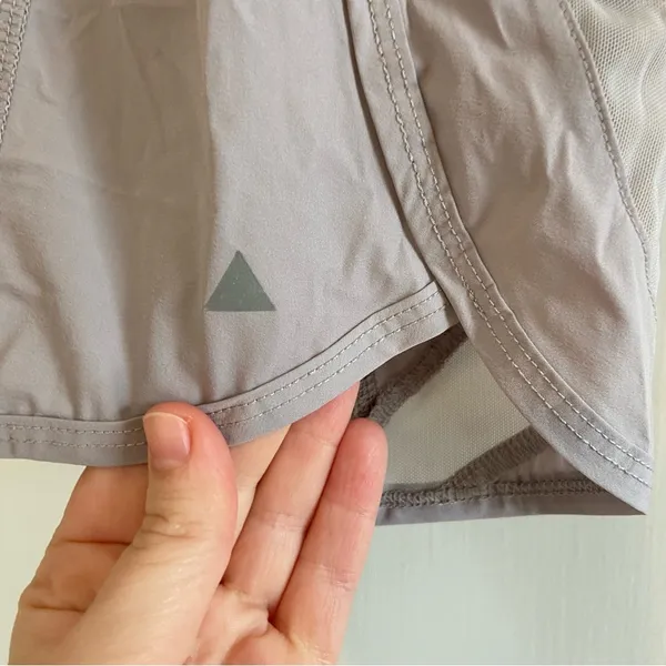 Balance Athletica Breeze athletic shorts - Image 3