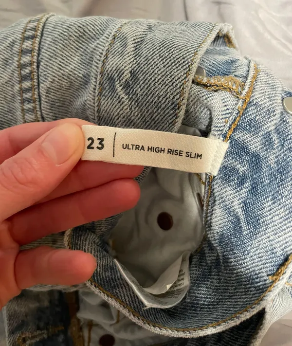 PacSun High Rise Mom Jeans - Image 3