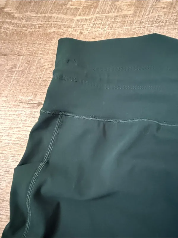 VUORI Daily Leggings in Deep Green OS - Image 5
