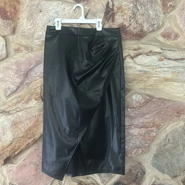 Commense Pleated Split PU Leather Skirt size L Black Size L - Image 3