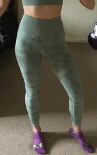 Seamless Sage Green Camo Leggings - Image 5