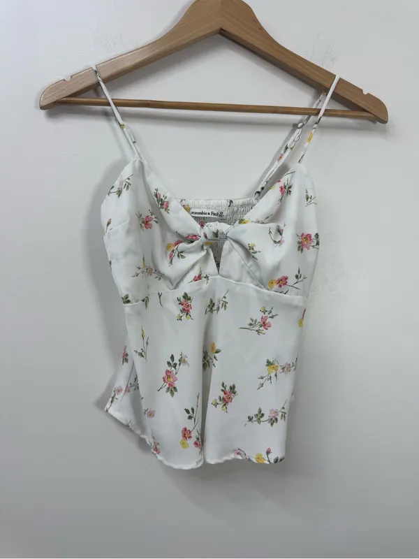 Abercrombie & Fitch White Floral Tie-Front Cami size XS - Image 2