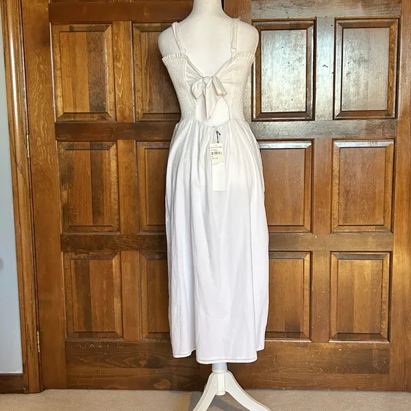 NWT Nordstrom Rack WAYF‎ Smocked Midi Dress Sleeveless Sorority Rush Medium - Image 3
