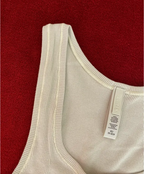 SKIMS cotton rib tank in stone size XS - Image 3