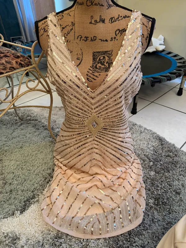 Stunning dress size M. ❤️ Gold Size M - Image 3