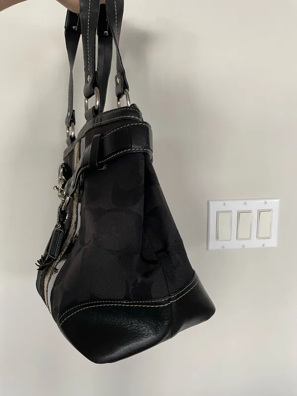 Vintage COACH HAMPTONS BLACK SIGNATURE C PYTHON STRIPE TOTE Big Logo - Image 8