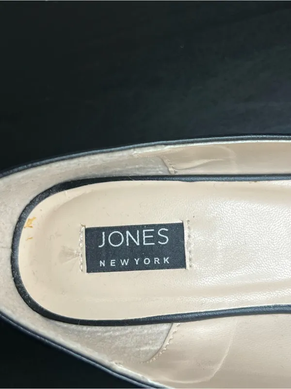 Jones New York Black Pointed-Toe Knot Flats - Image 5