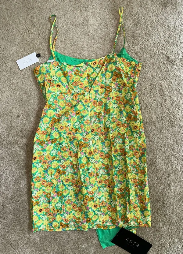 ASTR Keyhole Wrap Floral Mini Dress - Image 7