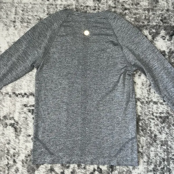 Lululemon Swiftly Tech Long Sleeve 2.0 *Race Length - Image 3