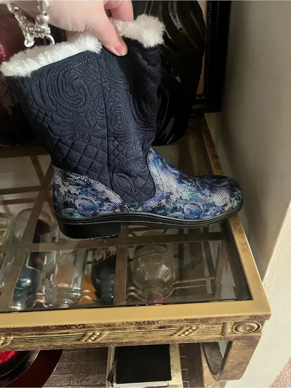 Alegria Nala Floral Winter Boots Black & Blue US 39 Like New - Image 4