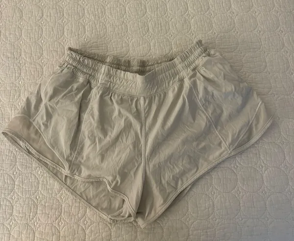Hotty Hot Short 2.5” - Image 2