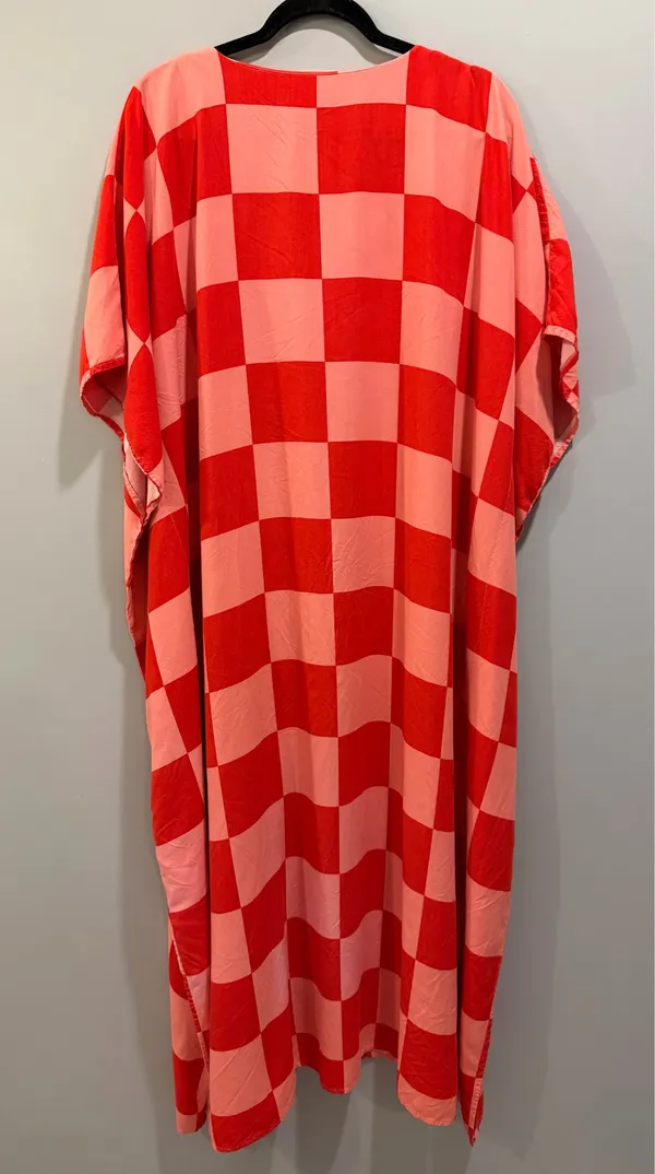 The Drop Katie Sturino Checkerboard Print V-Neck Kaftan Maxi Dress Pink and Red - Image 3