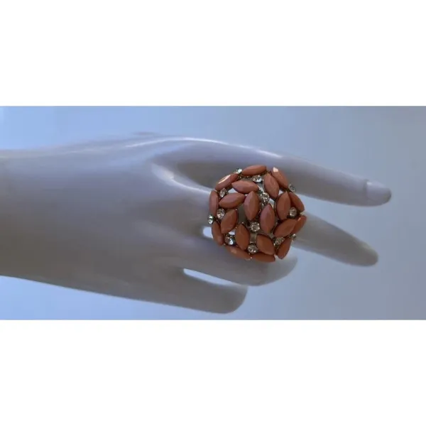 Vintage Gold Tone Coral Pink Peach Lucite Cabochon Ring stones Women’s Sz 8” - Image 4