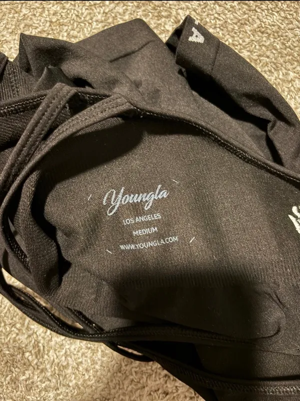 YoungLA Women’s Black Bodysuit Shorts Scrunch Size Medium EUC seamless core - Image 3