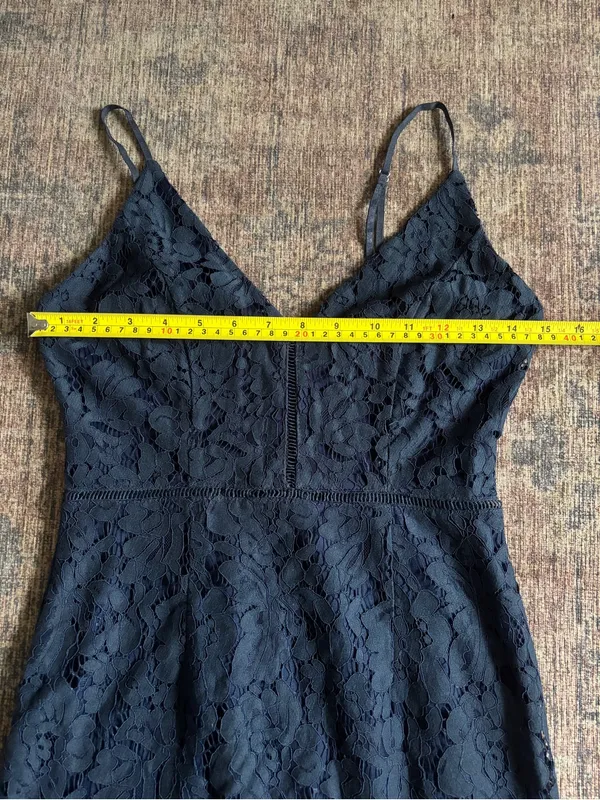 ASTR the Label Navy Lace Dress Size XS - Image 9