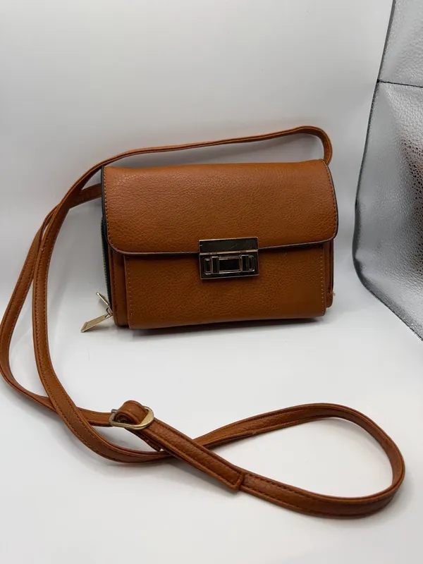 Unbranded Brown Faux Leather Multi-Compartment Crossbody Bag with Gold-Tone Lock - Image 2