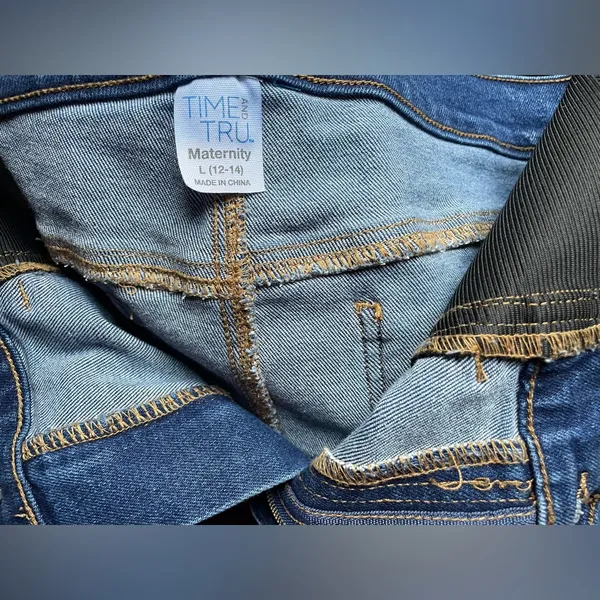 Maternity Shorts Time&True with zipper Size 12-14. Distressed Comfortable EUC - Image 6