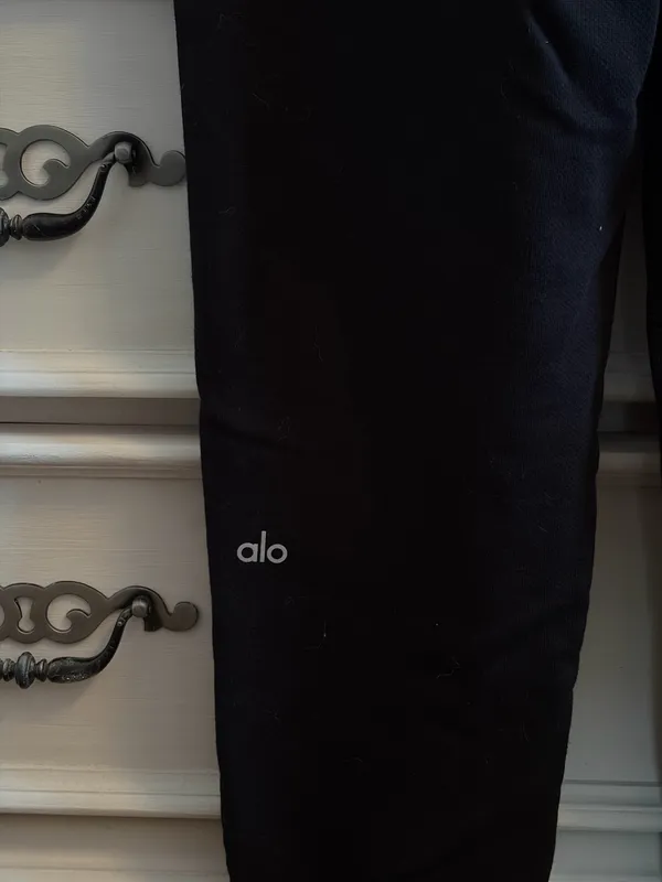 Alo Yoga Jogger Sweatpants Black - Image 3