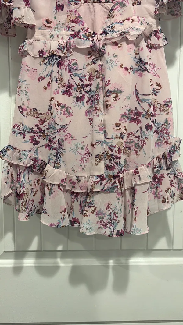 Selfie Leslie Belle Cut-Out Detail Frill Accent Dress Floral Print - Image 12
