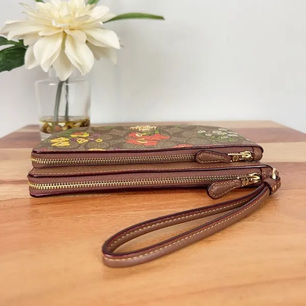 NWT Coach Double Zip Wallet In Signature Canvas With Floral‎ Print - Image 4