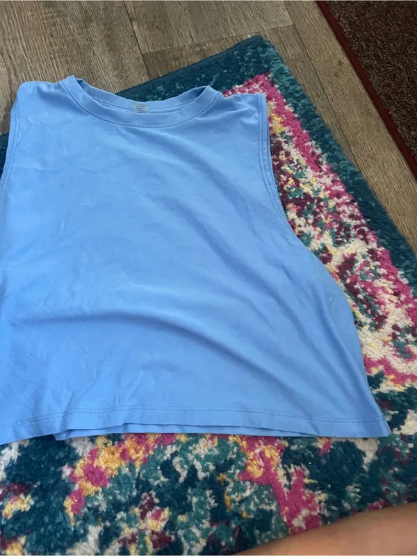 Beyond yoga Light Blue Sleeveless Crop Tank Top - Women - Image 2
