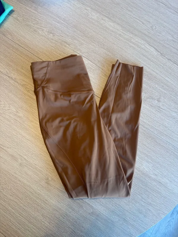 Lululemon Base Pace Leggings - Image 4